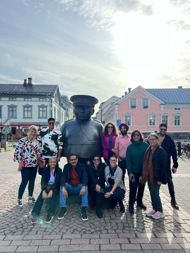 Market Square Policeman statue