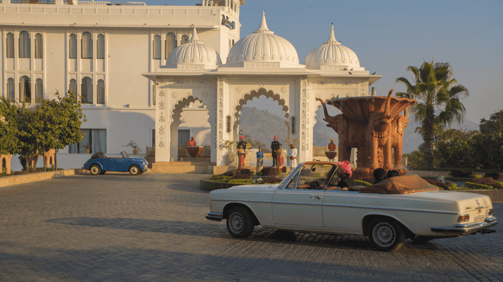 Radisson Blu Udaipur - Main Porch