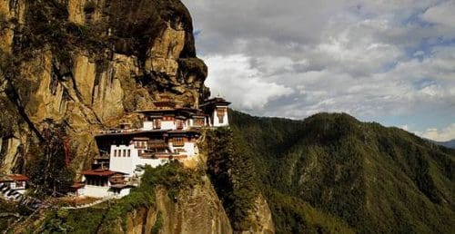 IHCL firma dos hoteles Taj en Bután