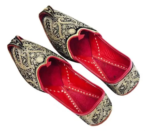 Rajasthani Mojari Jutti - Best things to buy in Jaipur