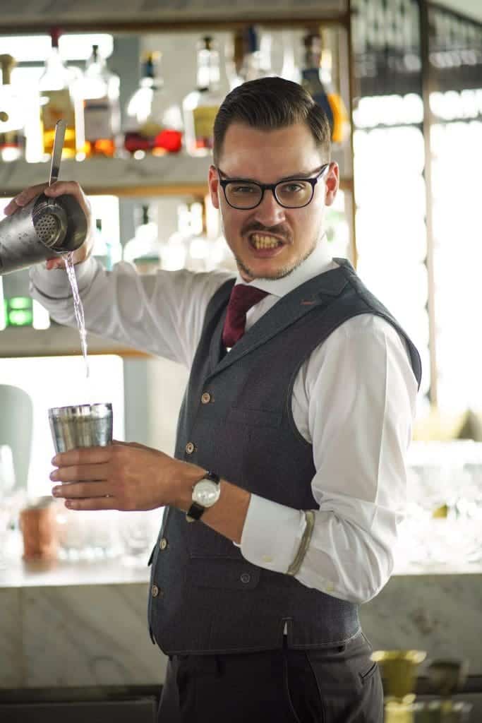 Jonas Vittur nombrado nuevo jefe de bartender en Copitas en el Four Seasons Hotel Bengaluru 1 El Blog del Internauta Jonas Vittur jefe de camareros Copitas Four Seasons Hotel Bengaluru