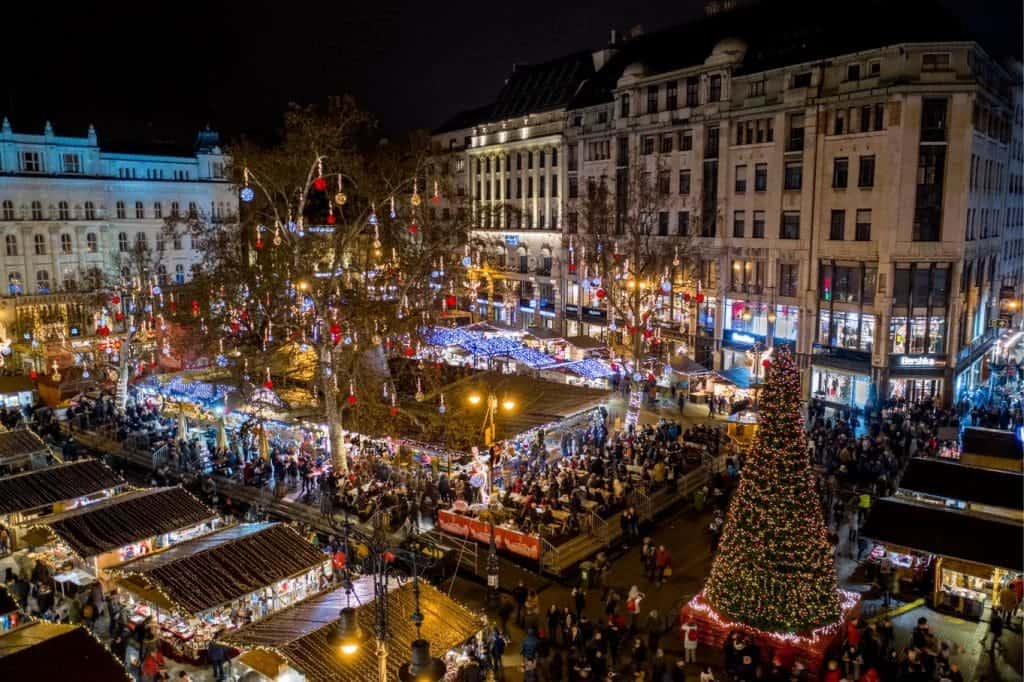 Vorosmarty square Christmas fair