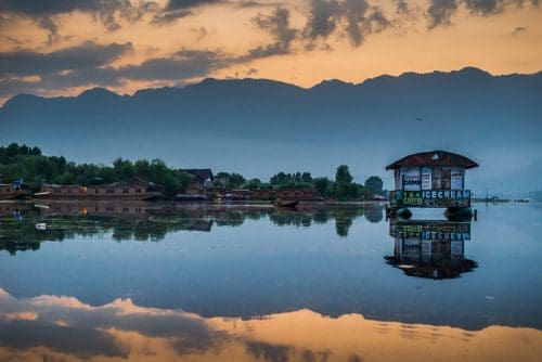 Dal Lake-Srinagar (Image Courtesy: Flickr) 