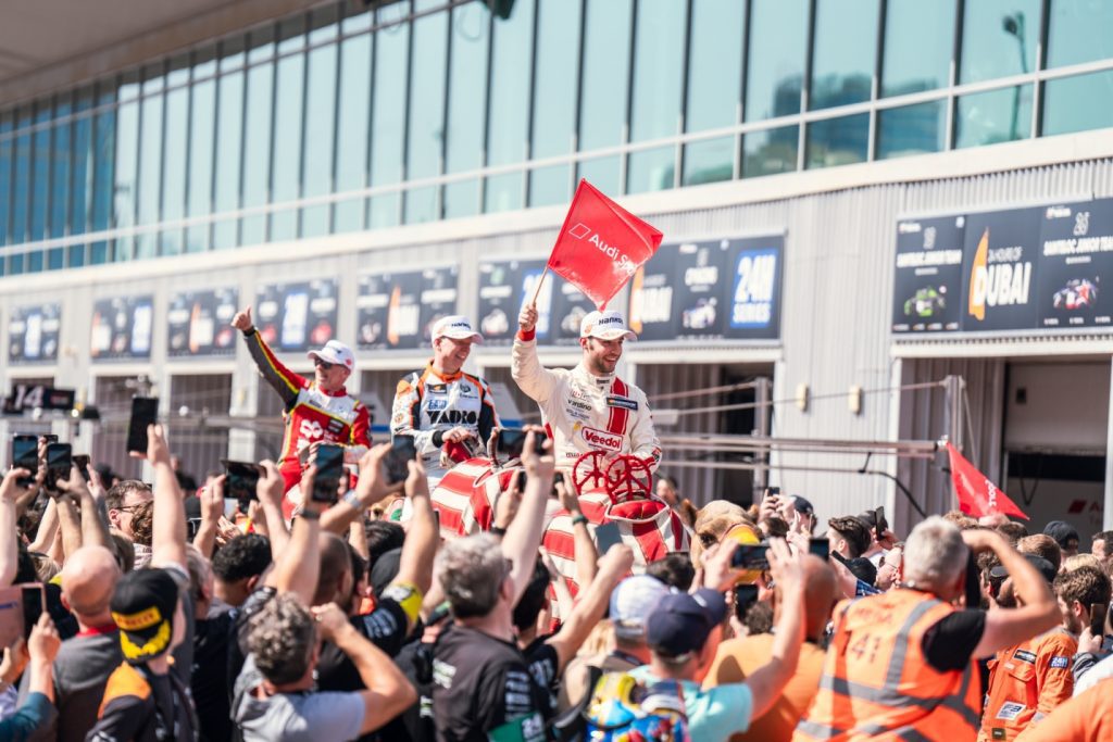 Eastalent Racing equipo cliente de Audi Sport consigue la victoria general en la carrera Hankook 24H Dubai