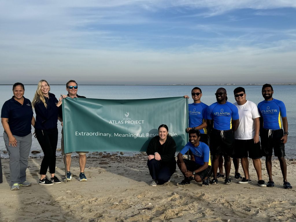 Atlantis Dubai libera 4 mantarrayas y 10 tiburones para reforzar los esfuerzos de conservación marina