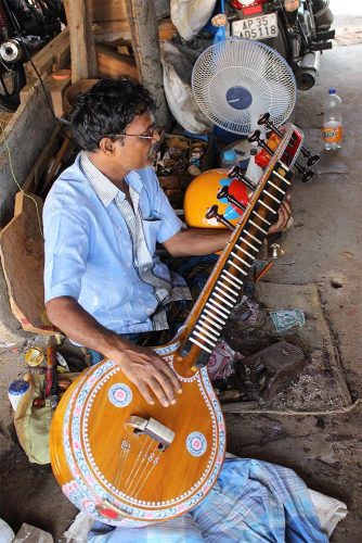 Bobbili Veena making (Art of Andhra)