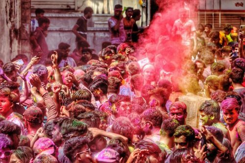 free photo of crowd at holi festival 1024x683 1 scaled Surge of nearly 5x for Holi weekend: Long weekends fuelling India’s growing travel appetite