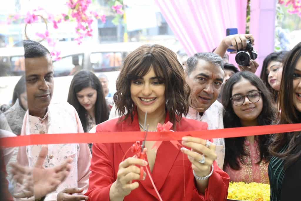 Adah Sharma at the Store launch of Limelight Diamonds