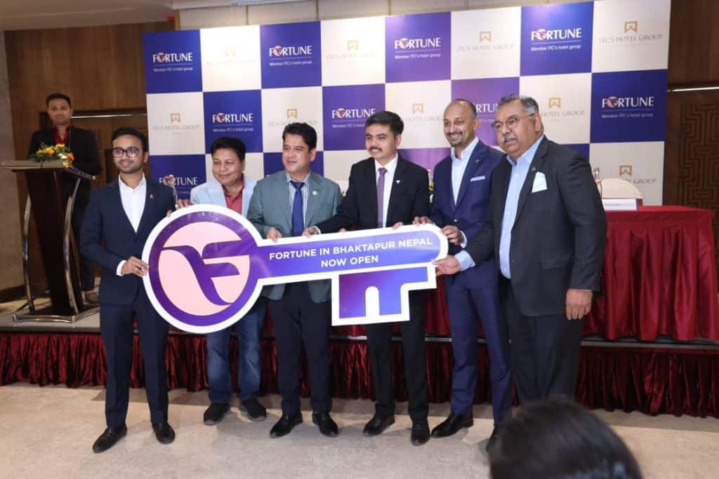 (L-R) Pulkit Jain, Kamal Jain, Damodar Bhandari, Suraj Thapa, Samir MC & Arindam Kunar
(Fortune Hotels goes International)