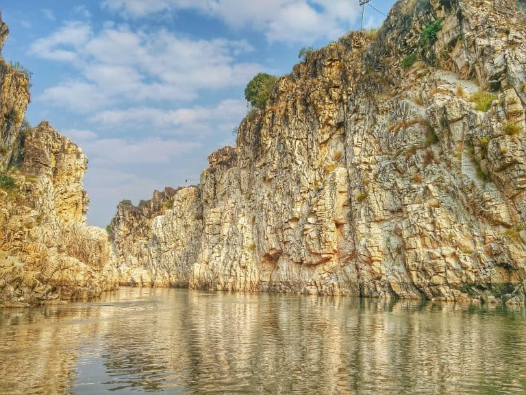 Marbel Rocks India Bhedaghat: The Land Of Huge Marble Rocks