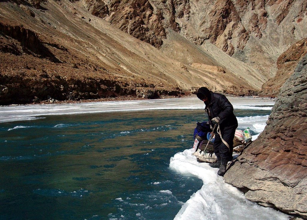 The Chadar Trek: 8 epic days of walking on a frozen wonder in Ladakh's chilling winter! 5 Trekking in the beautiful terrain of the frozen Zanzkar River via Wikimedia Commons