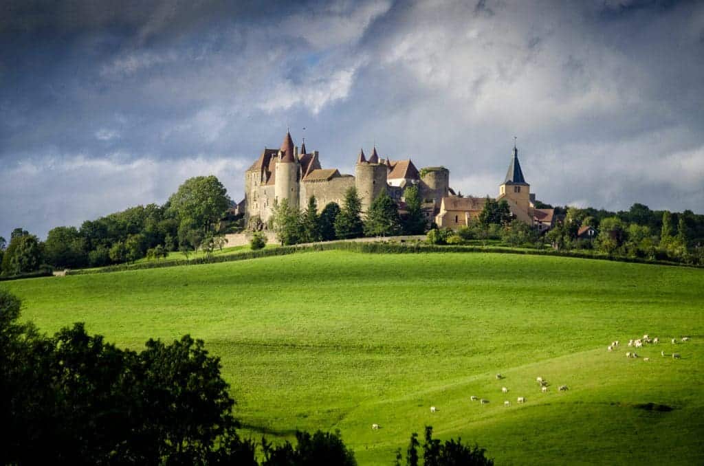 The Great European Summer of 2025: Luxe Circuit of Art, Fashion & Affluence 1 The Great European Summer: Chateauneuf Fort and Canal de Bourgogne valley in Cote d'Or department at Bourgogne Franche Comte region, Burgundy, France.