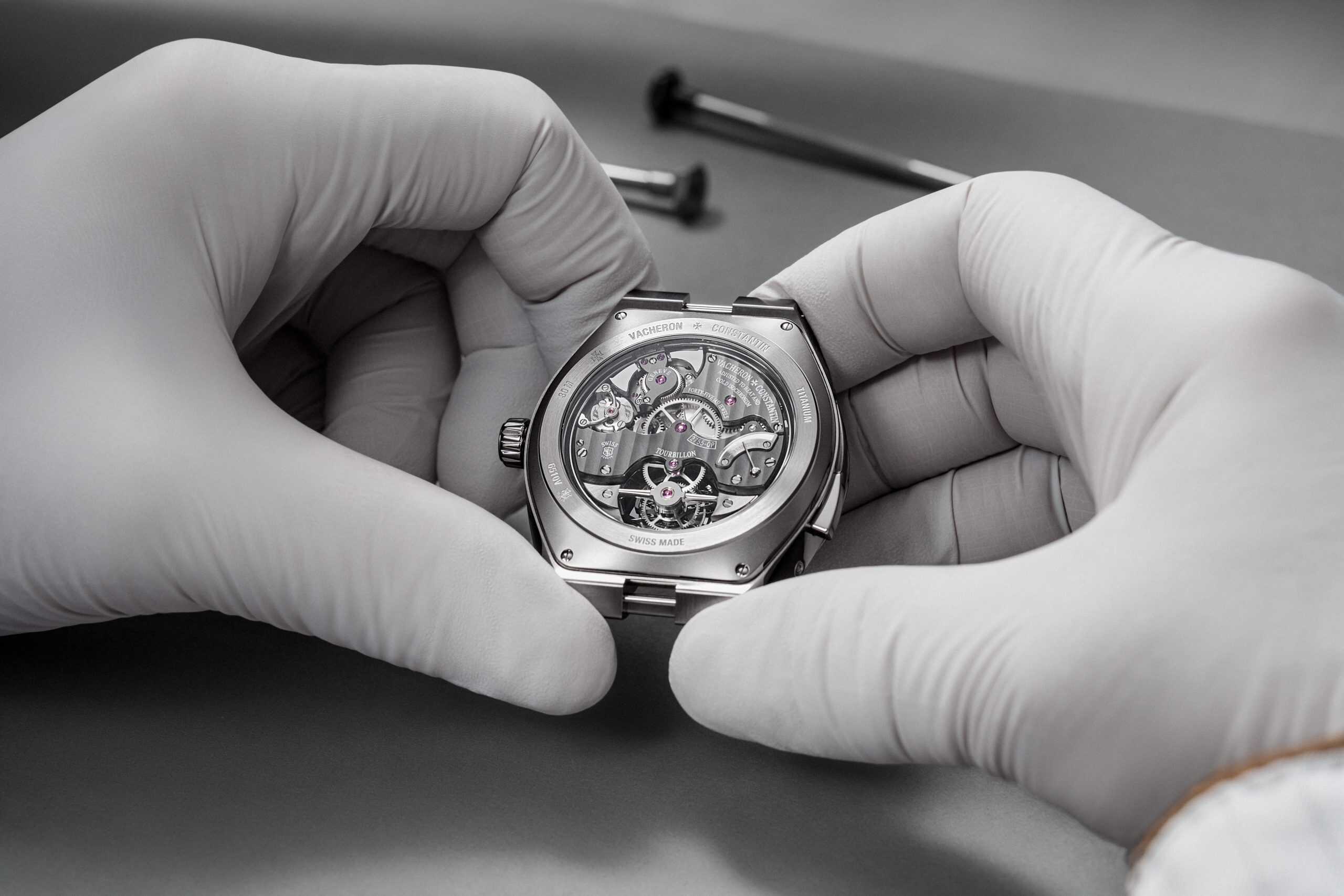 Vacheron Constantin Unveils Dazzling Overseas Grand Complication Openface: 602-Components 8 The Overseas Grand Complication Openface does not attempt to simplify grand complication for everyday use