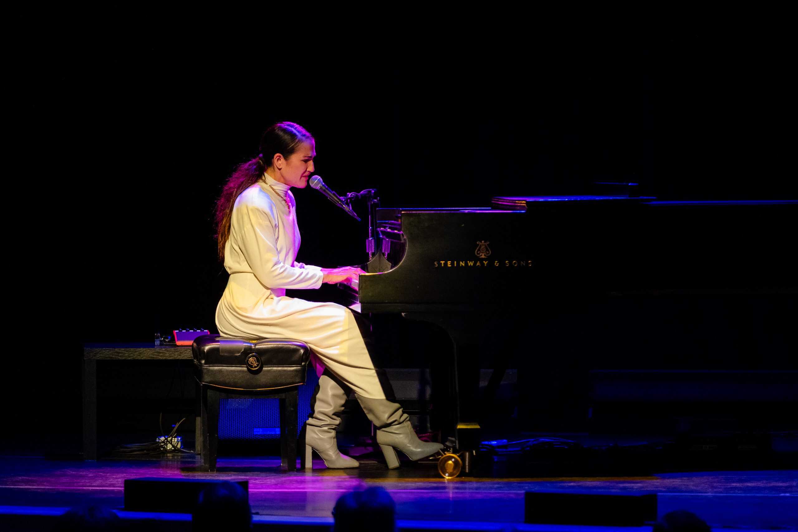 Letters Live New York: 3 Evenings of Celebrated Star Power and Storytelling with Montblanc 3 Attendees received special postcards and were invited to write personal messages to loved ones