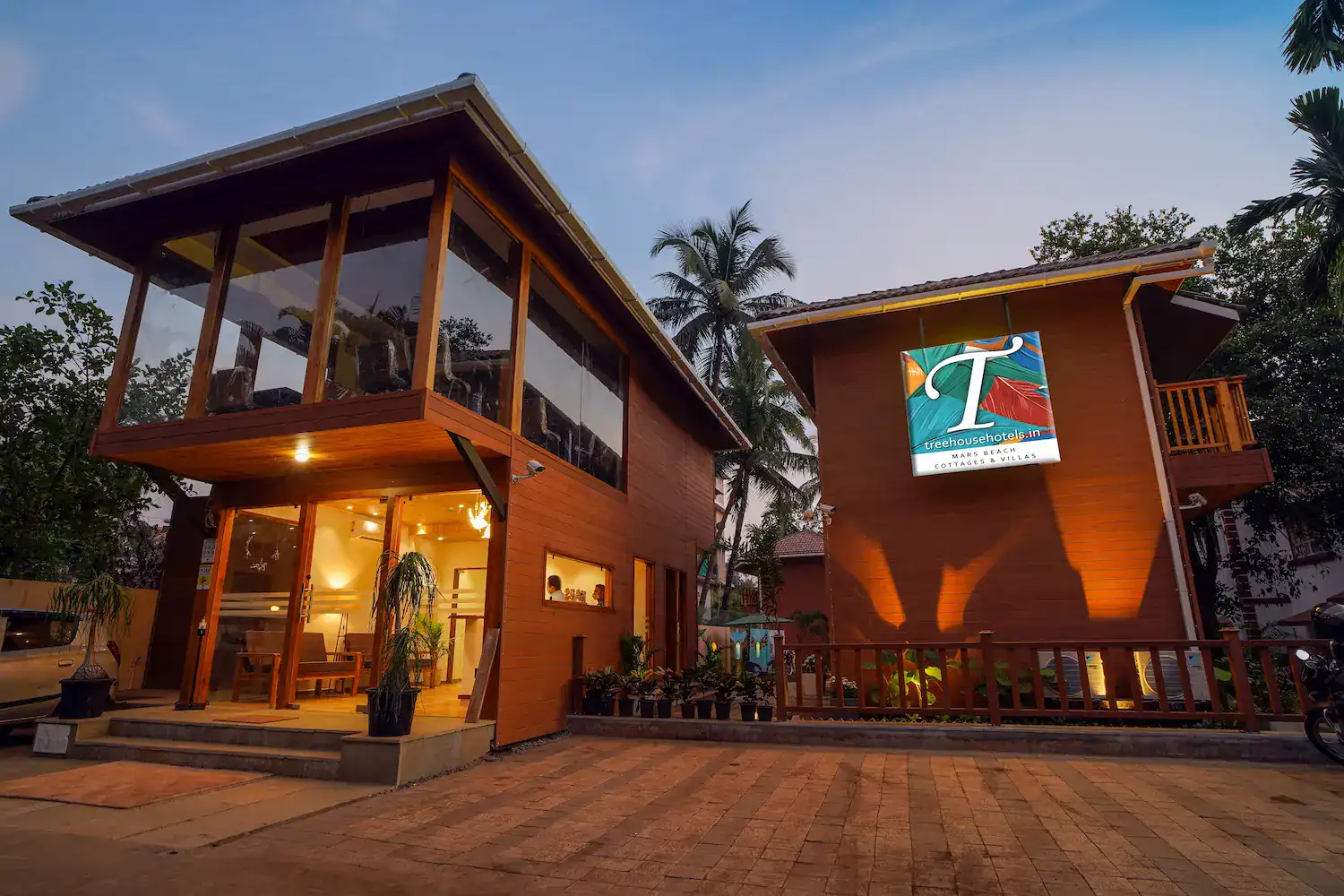 TreeHouse Hotels and Resorts