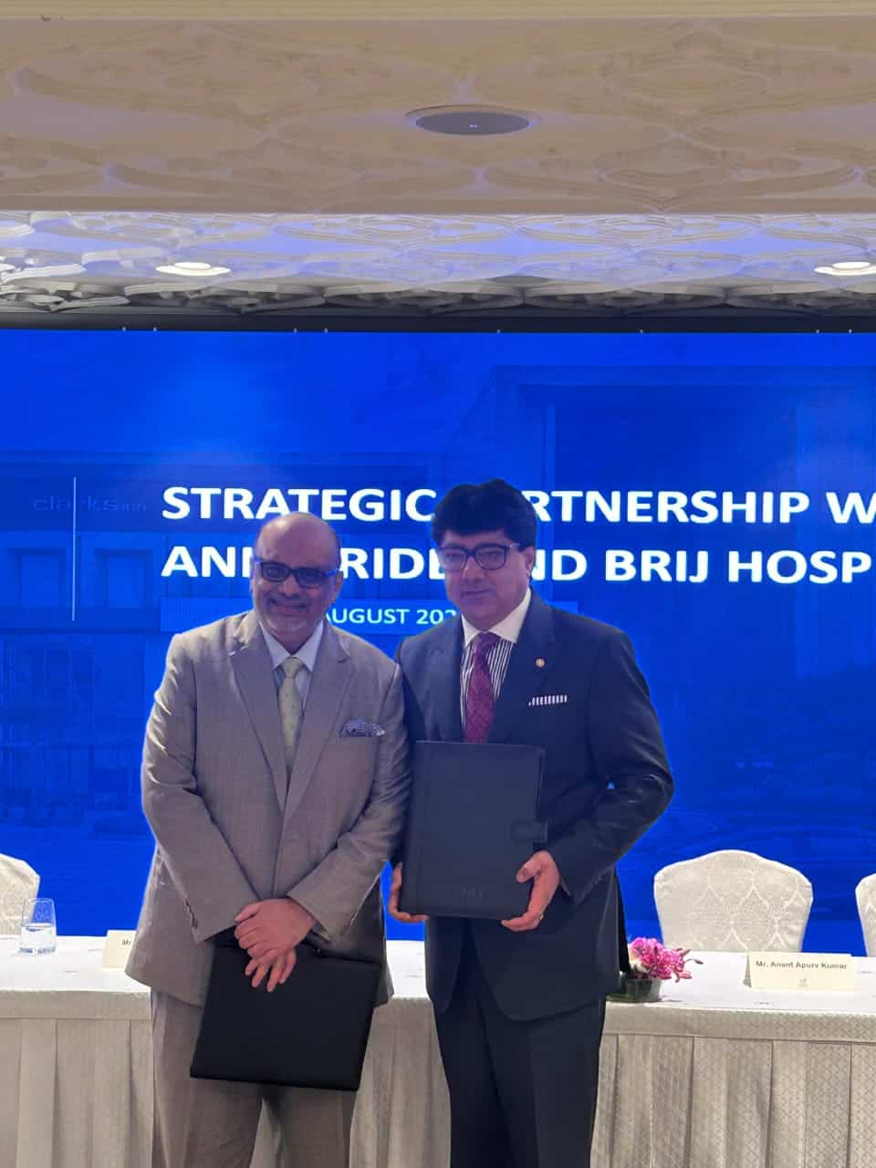 The move boosts IHCL’s portfolio to over 550 hotels, strengthens its midscale presence to 240+ properties, and introduces the boutique luxury Brij Hotels brand into its fold. IHCL CEO Puneet Chhatwal
