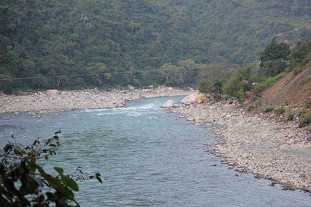 Yamuna river in Yamunotri Road near Yamuna Bridge, Mussoorie in the border between the Tehri and Dehradun District of Uttarakhand. Courtesy: Pinakpani, Wikimedia