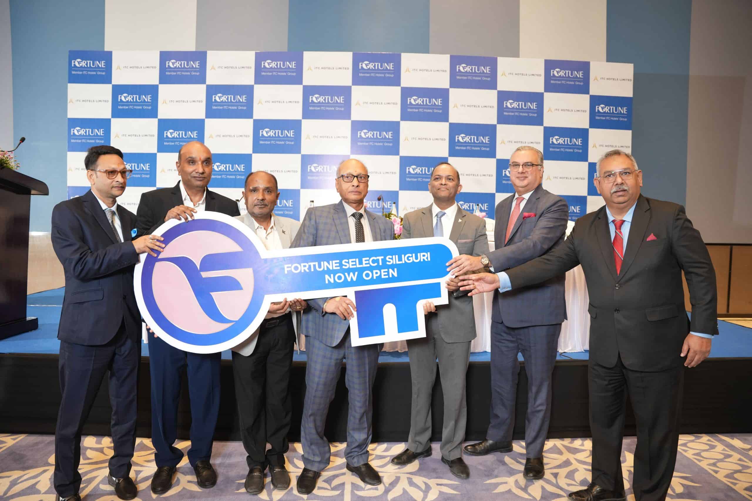 From left to right:  Managing Directors, CKIM Promoters LLP- Mr. Roshan Agarwal, Mr. Mahabir Prasad Agarwal,  Mr. Ravi Kumar Agarwal, Mr. Anil Kumar Agarwal,  Mr. Supriyo Dhali, General Manager, Fortune Select Siliguri, Mr. Zubin Songadwala, Vice President-Operations for South and East regions, ITC Hotels Ltd., Mr. Arindam Kunar, Vice President-Operations Fortune Hotels