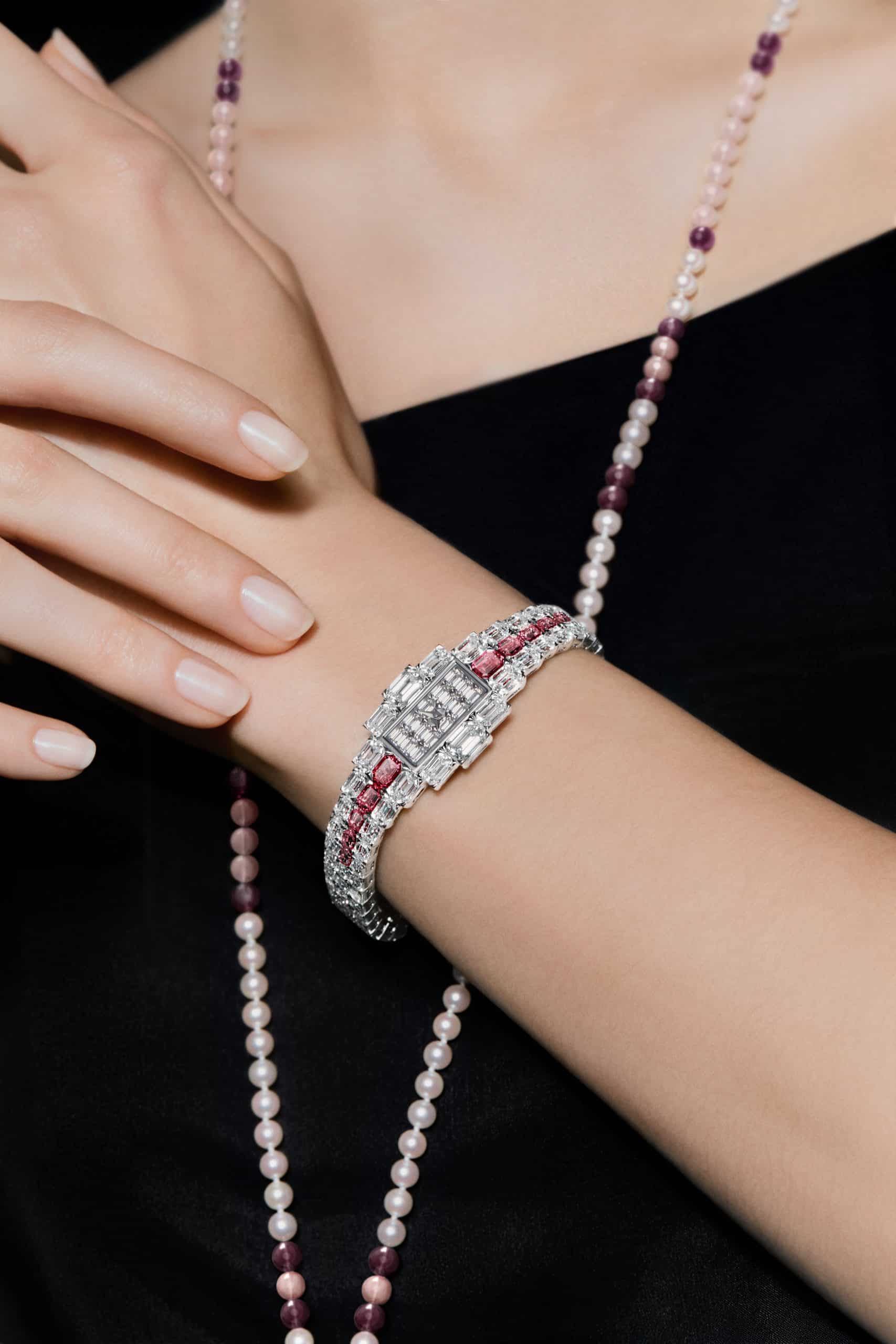 Each Grand Lady Kalla model introduces vivid colour through rubies, sapphires, or emeralds paired with white diamonds and Akoya pearls