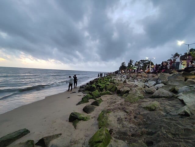 Kochi Beach, Image courtesy: Vis M