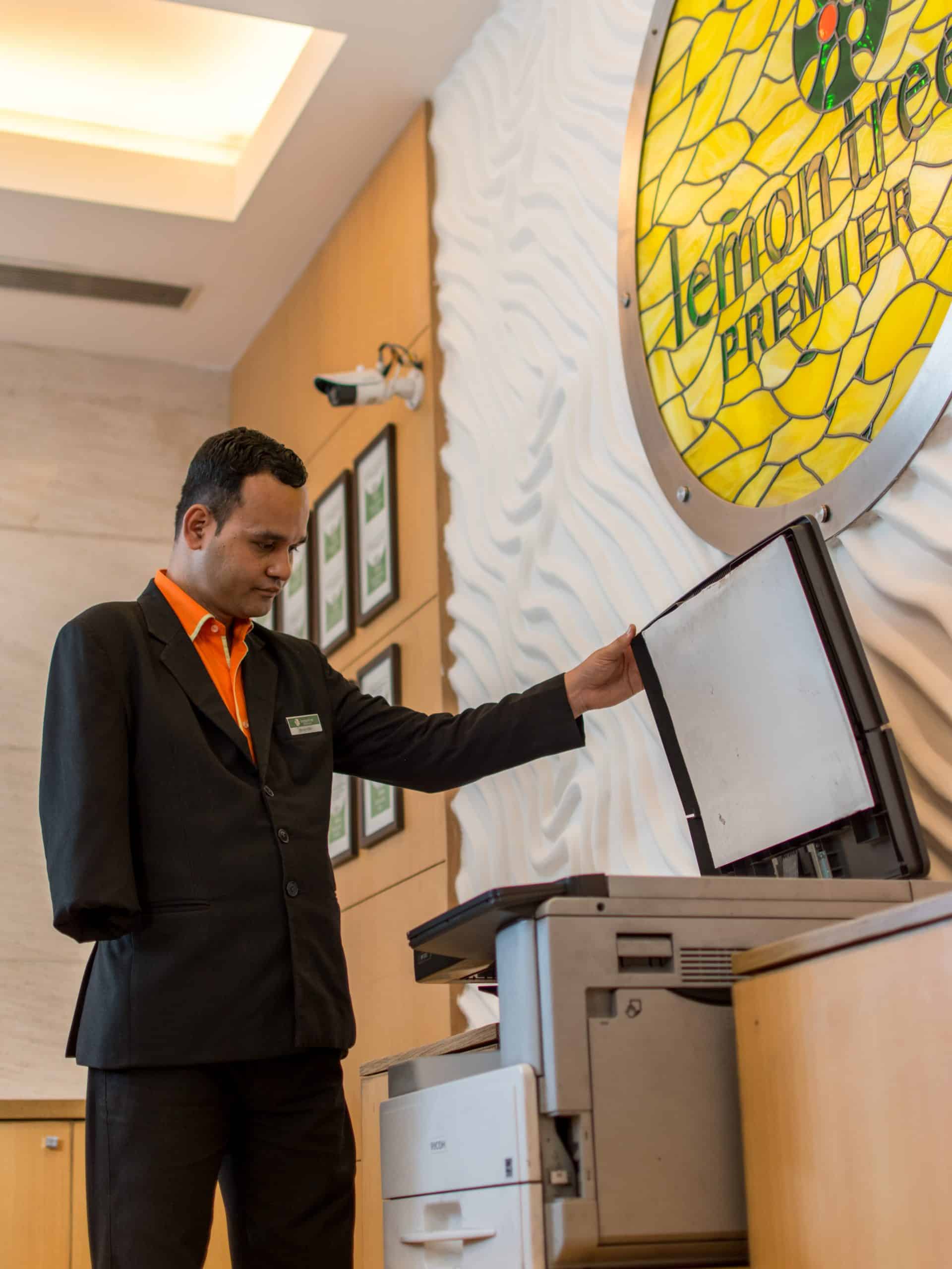 Orthopaedic Handicap, Front Desk