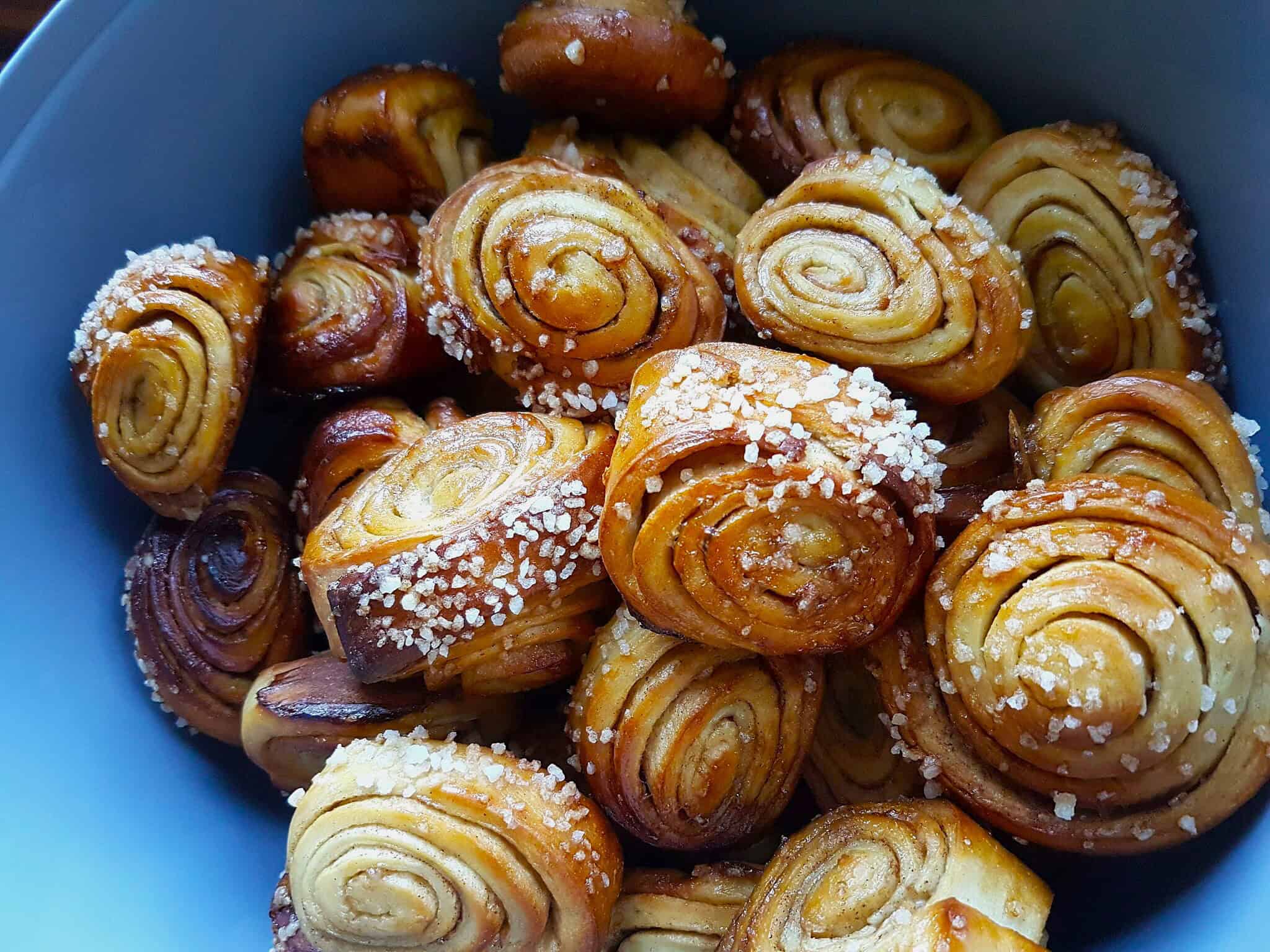 Finnish Korvapuusti/ cinnamon buns. Image courtesy: Oliviya Fries via Wikimedia