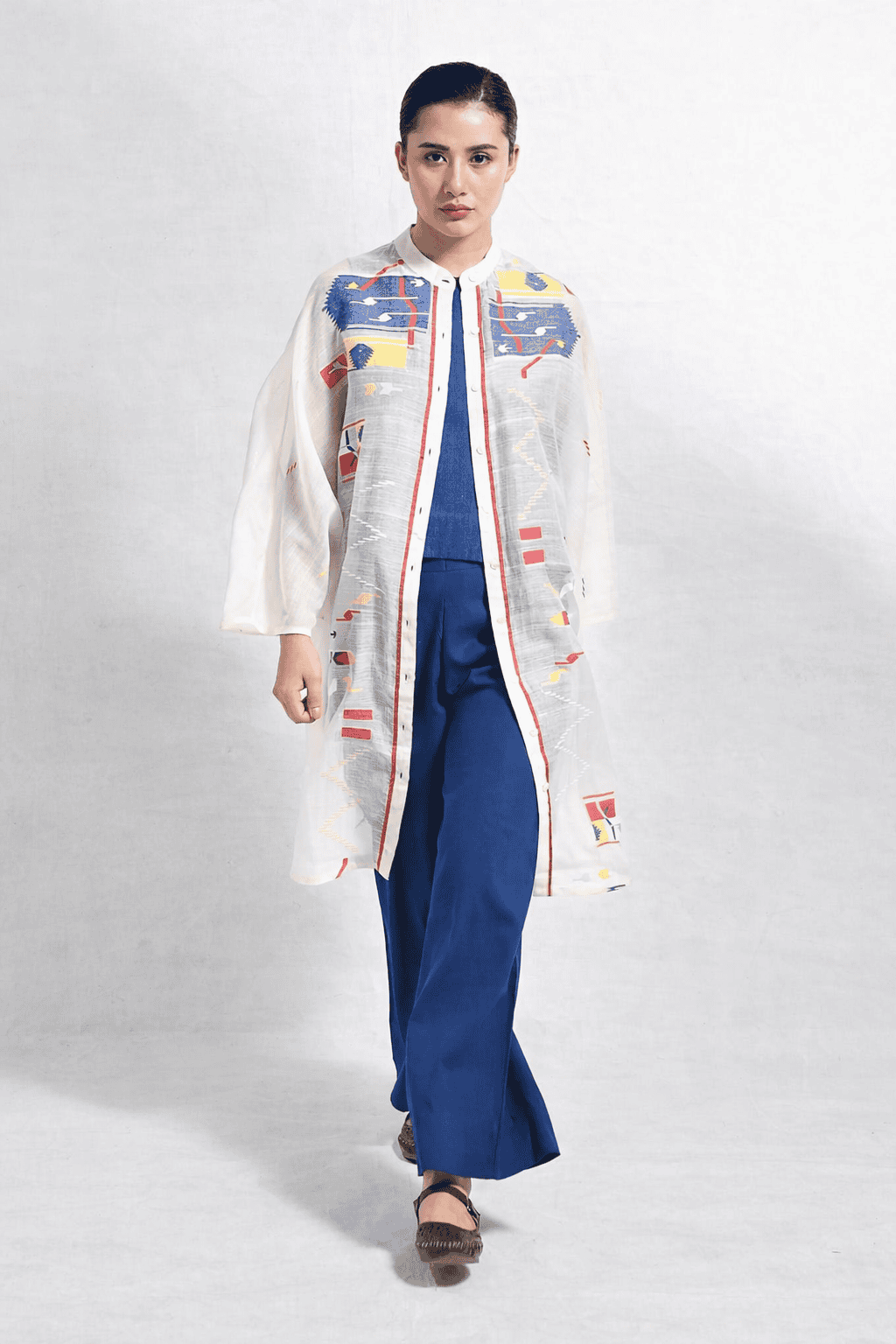 Luxury travel dress code. Image courtesy: Hiranya