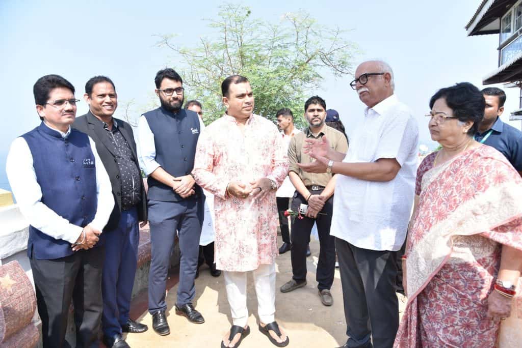 Guided Lok Bhavan Tour Flagged Off by the Governor Shri Pusapati Ashok Gajapathi Raju in the presence of Tourism Minister at Dona Paula