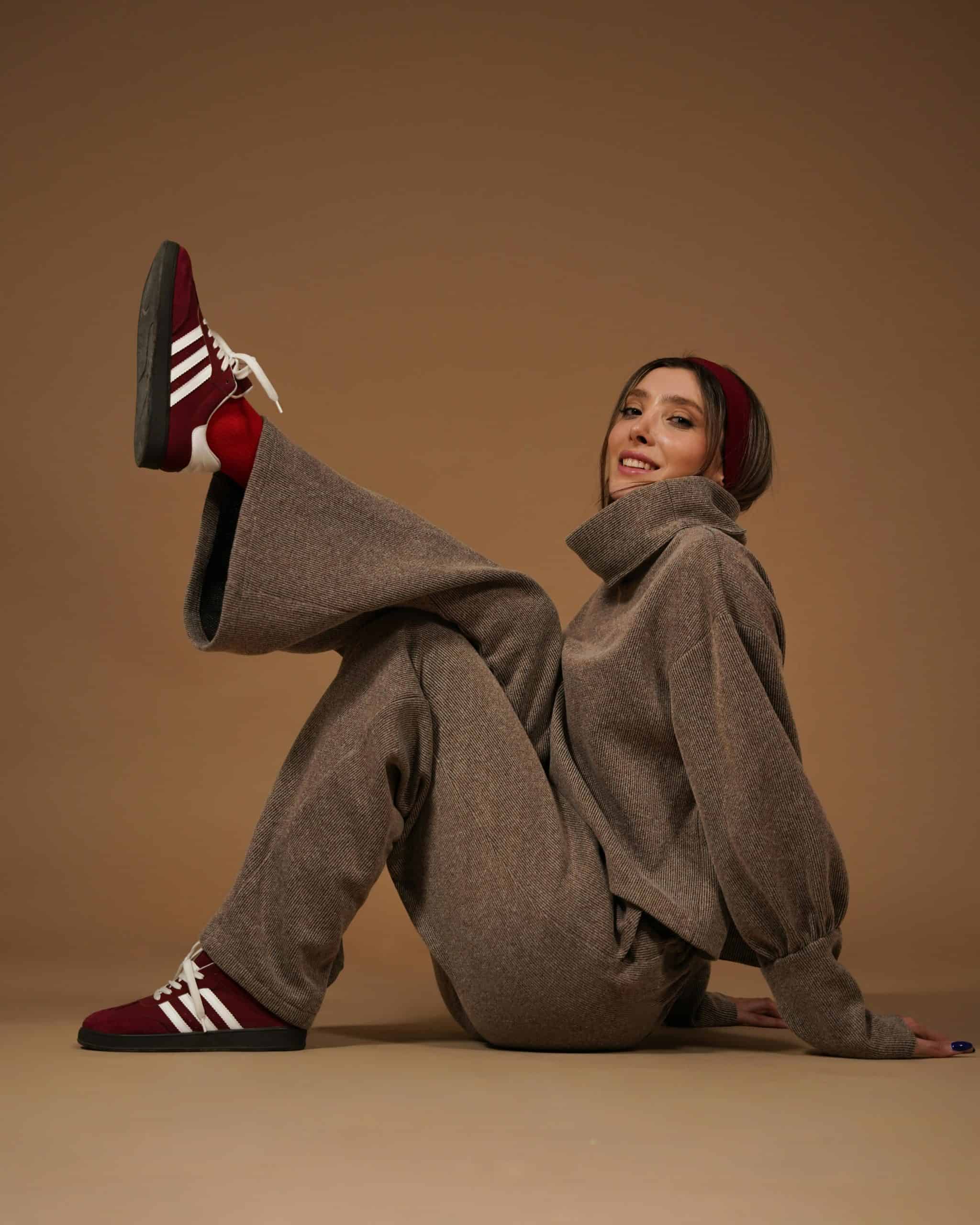 Luxury travel dress code. Image courtesy: Sara Kazemi, Pexels.