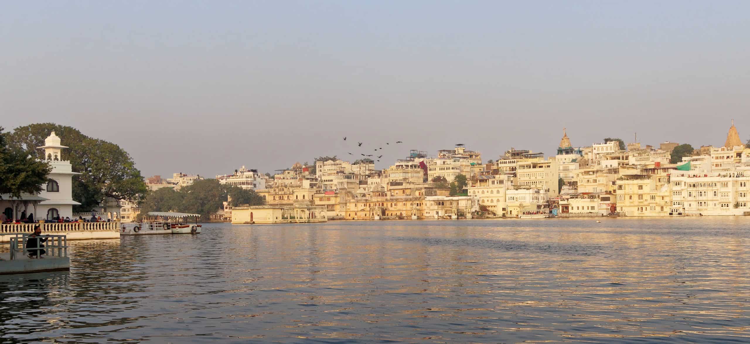 North-Eastern bank of Lake Pichola in Udaipur. Image Courtesy: Wikimedia Commons