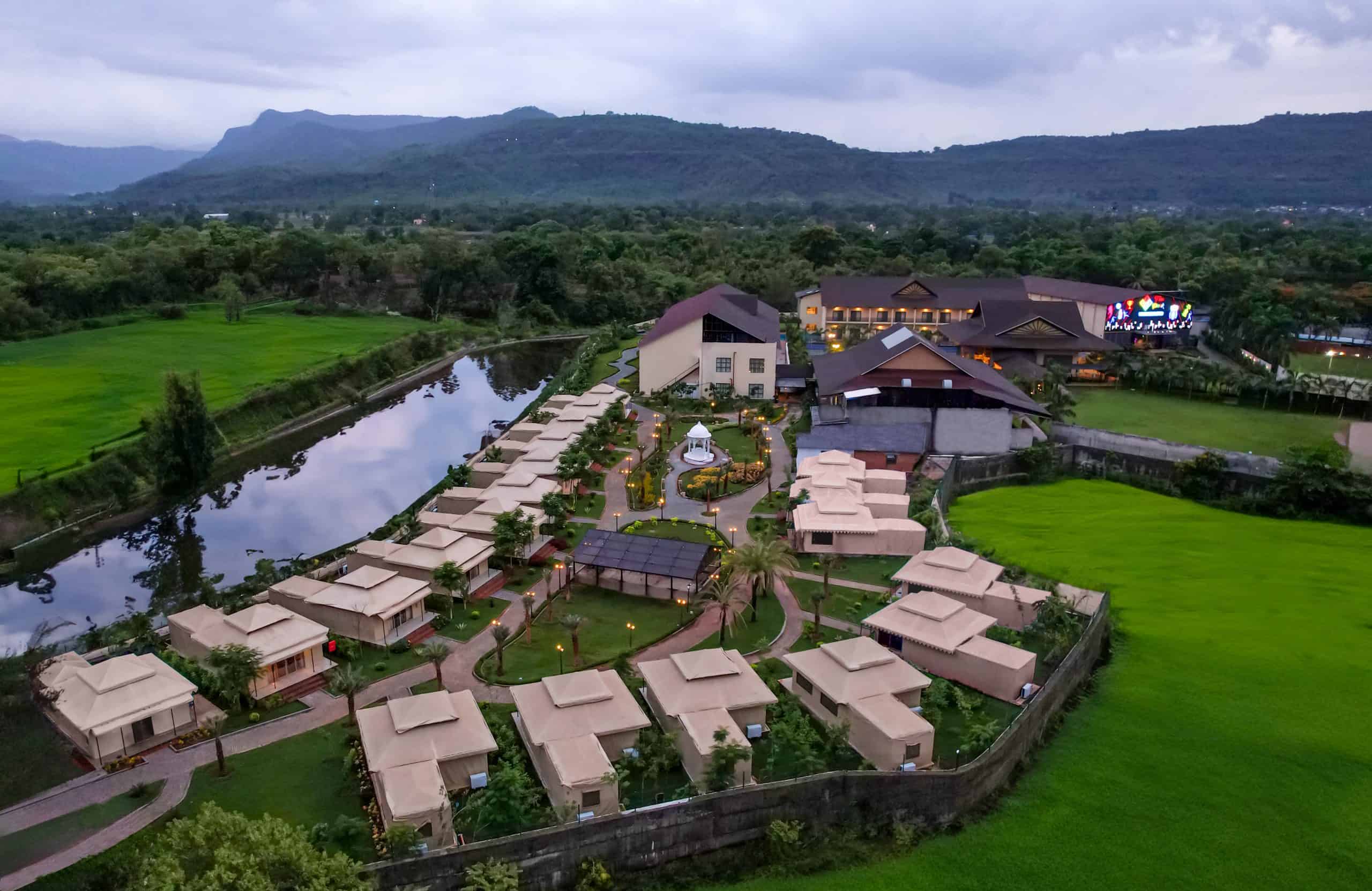 Radisson Blu Plaza Resort & Convention Centre, Karjat