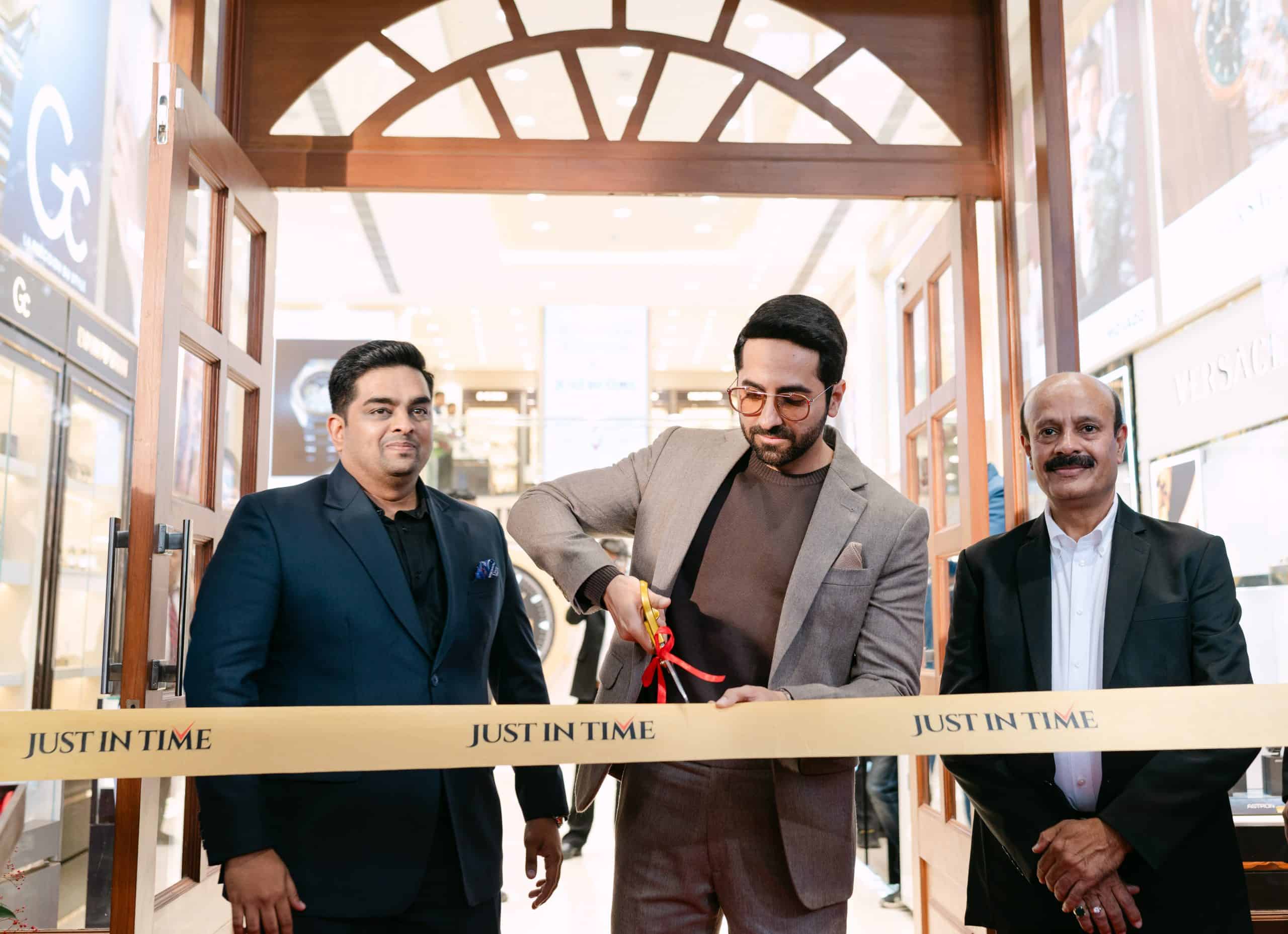 Just In Time unveils flagship boutique in Connaught Place. L-R_-Ronak Shah, CEO JUST IN TIME, Ayushmann-Khurrana, Raju Chheda, Founder, Managing Director, JUST IN TIME