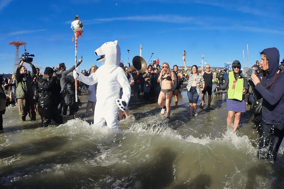 Coney Island Polar Plunge. Courtesy: Dan Turkewitz, New York City Tourism