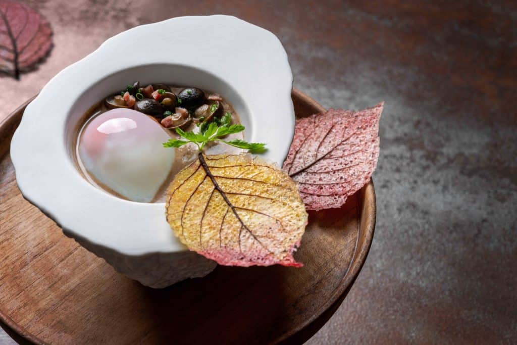 Food Plating Pix Courtesy: Creative Commons Creator: Fivefold inspiration WHAT THE FOX STUDIO 
