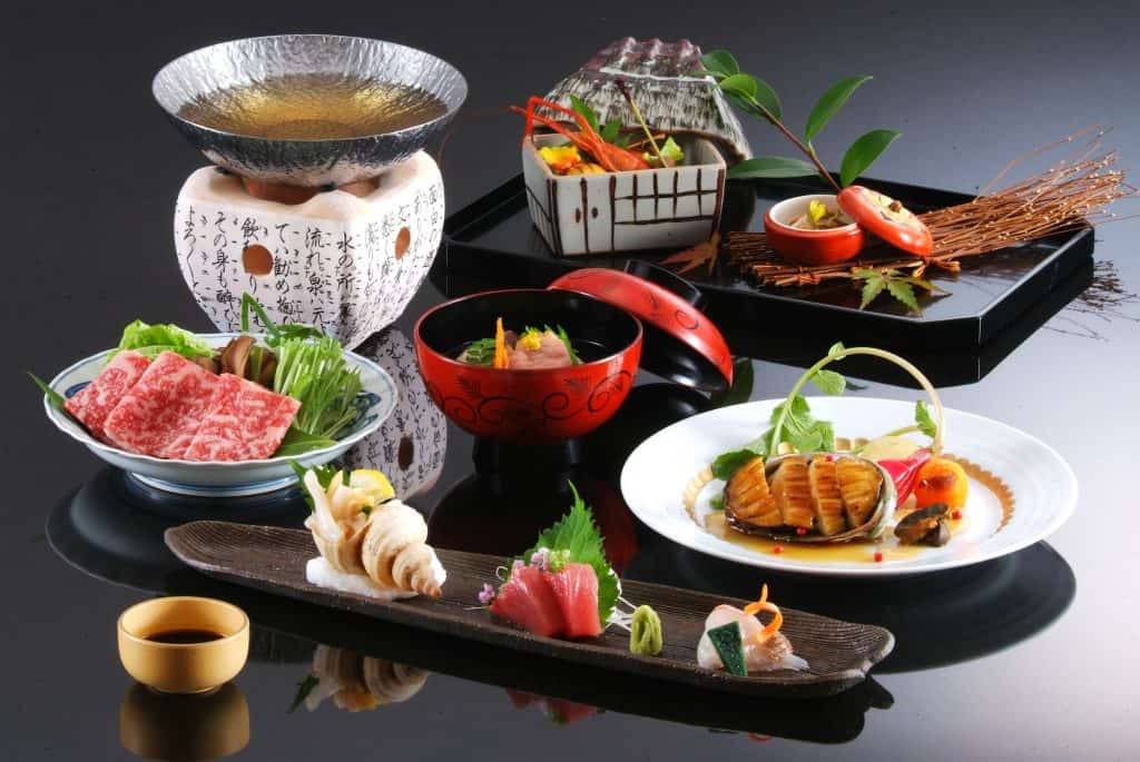 Seasonal Kaiseki, Pix Courtesy: Wikimedia Commons Credit: Nishimuraya Honkan