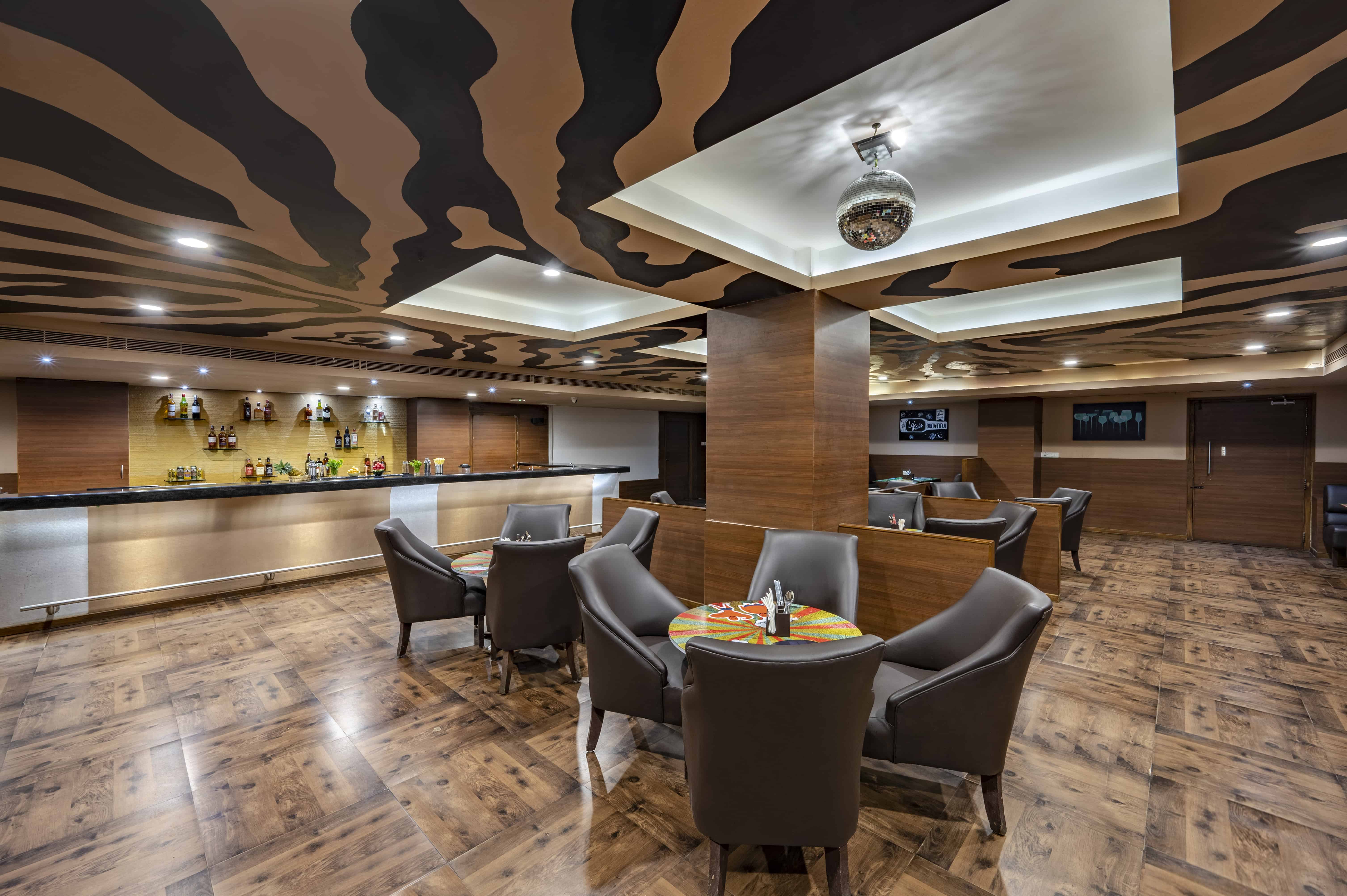 LOCAL Lounge Bar, Sterling V Grand Madurai