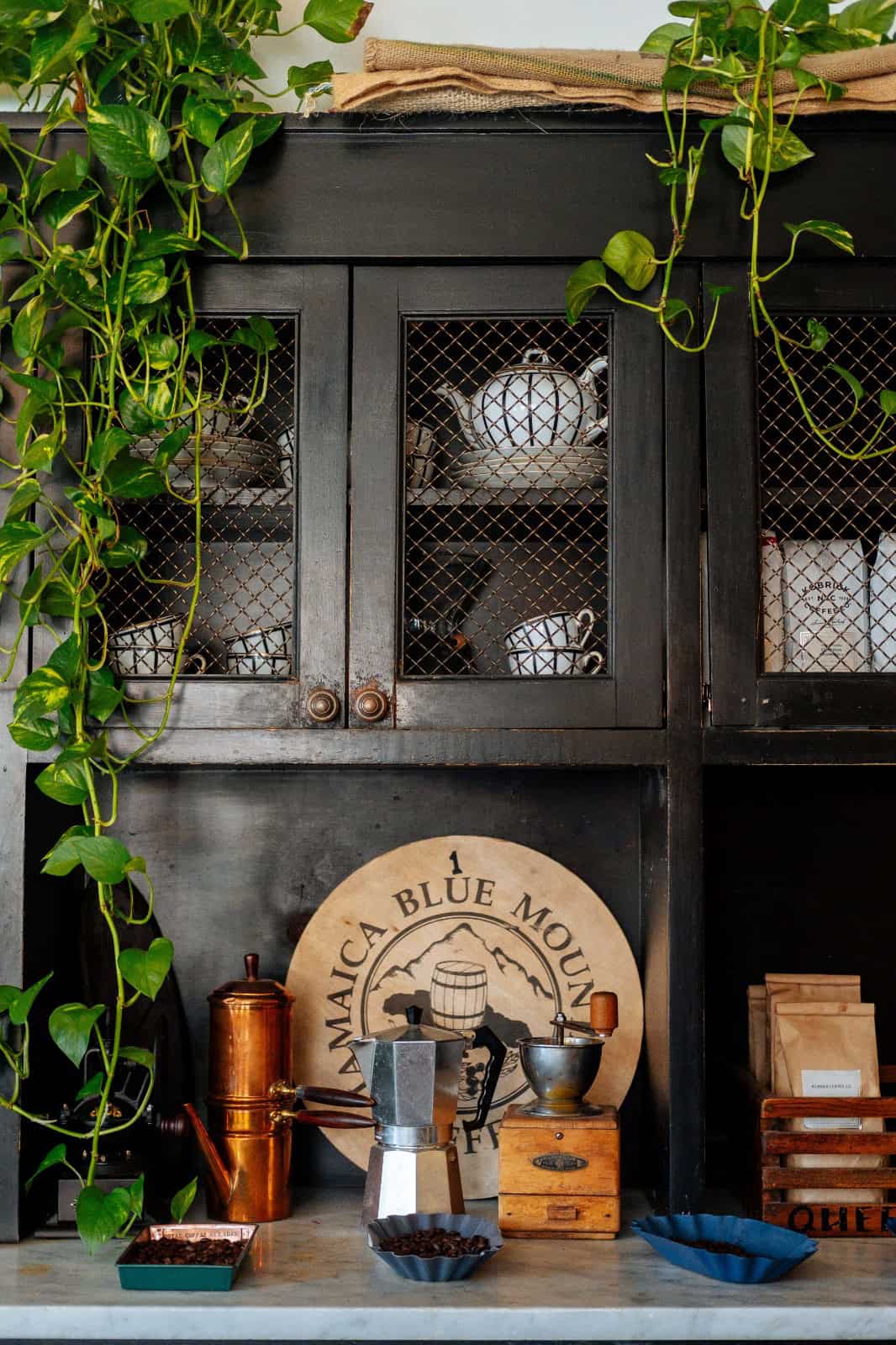 Speciality cafés have trained consumers to recognise washed, natural and honey-processed coffees. Image courtesy: Christopher Welsch Leveroni, Pexels