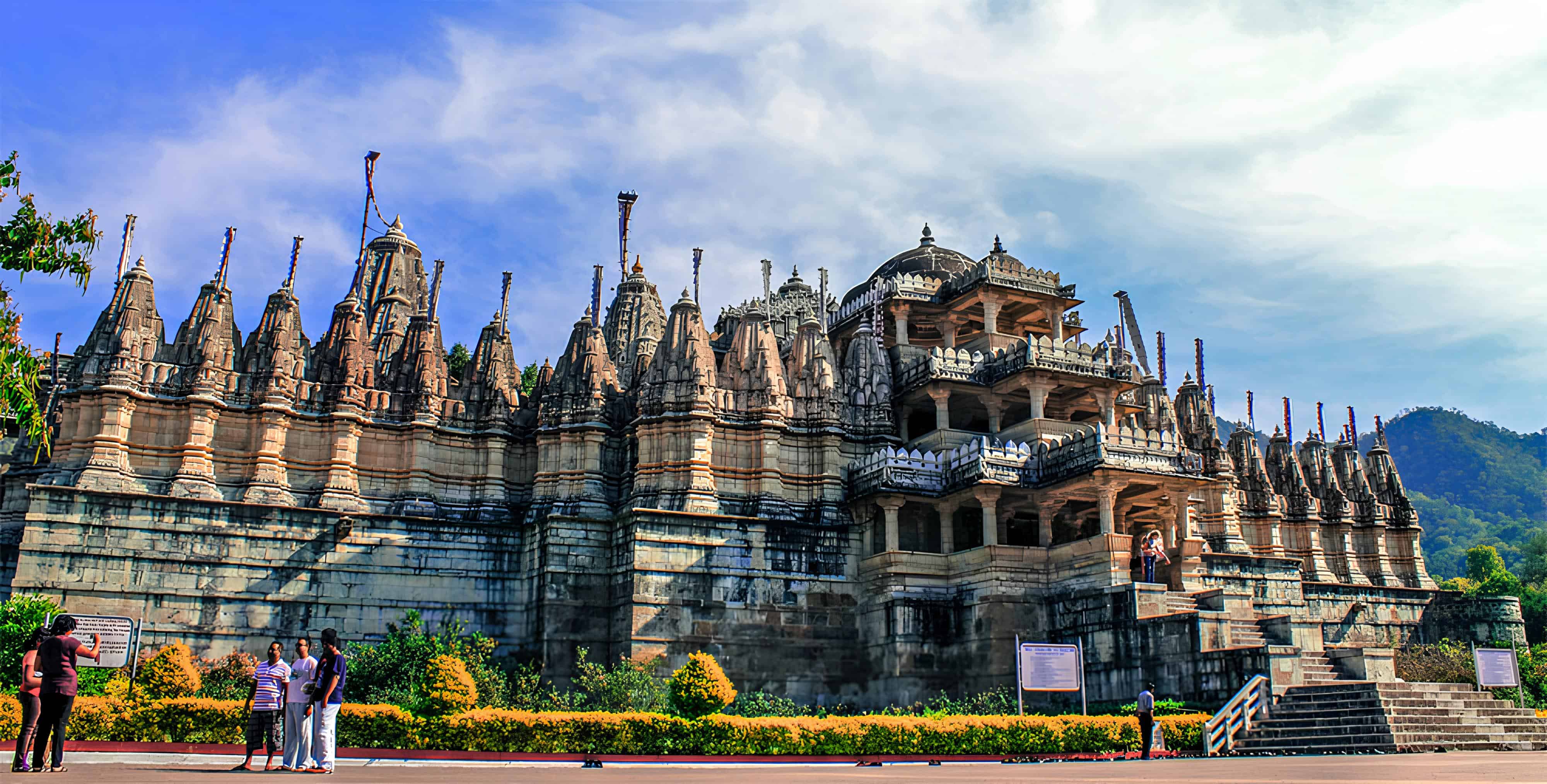 Dilwara Jain Temples are the finest architectural highlight of Mount Abu. Image courtesy: India Net Zone