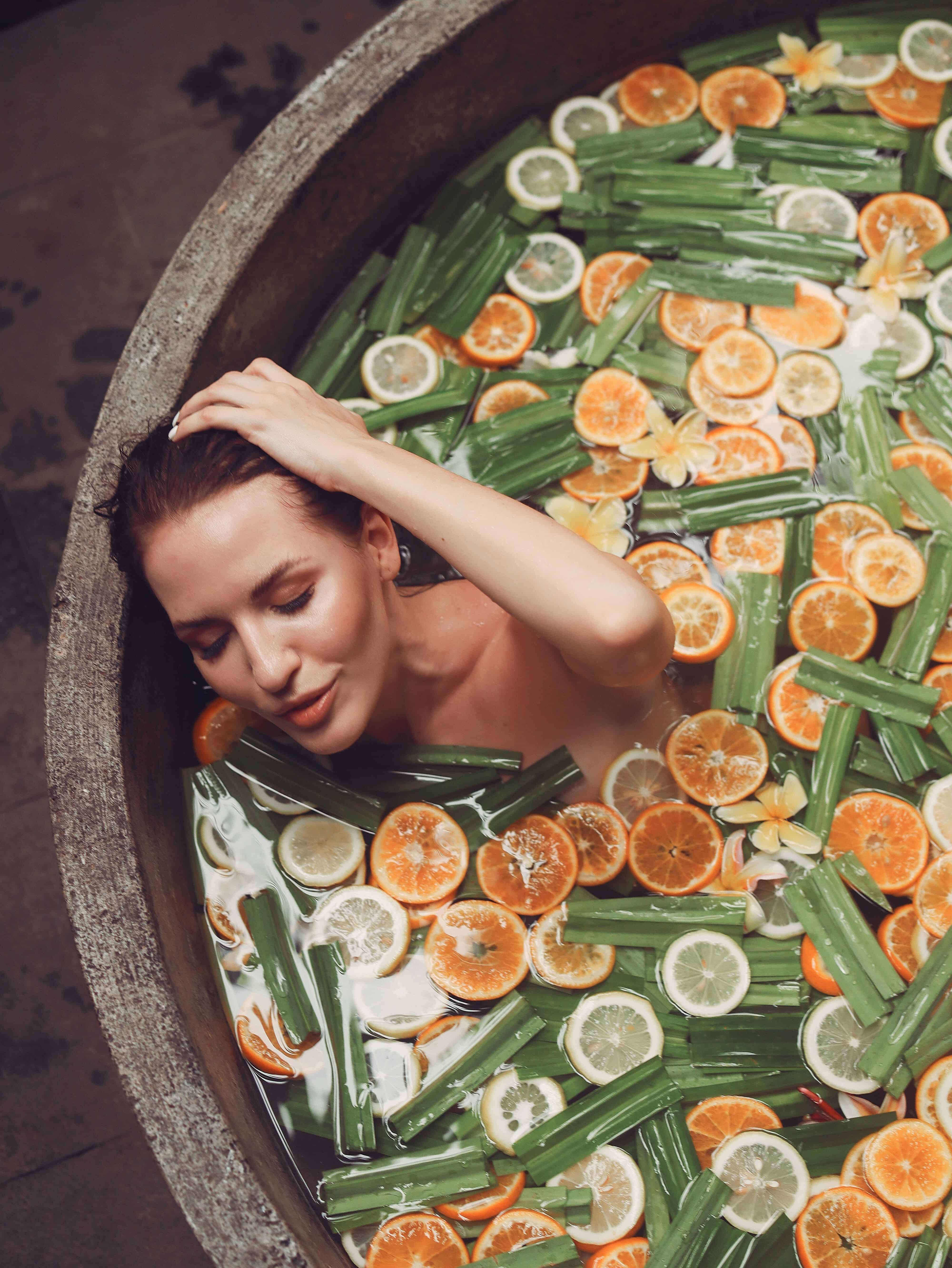 Tropical bath with citrus fruits and herbs .Gustavo Fring, Pexels