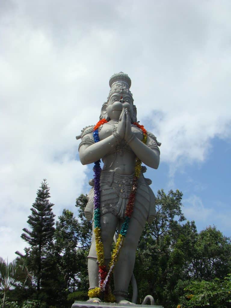 A statue of Hanuman in prayer pose near Alipiri gate in Tirumala. Image Courtesy: Wikimedia Commons