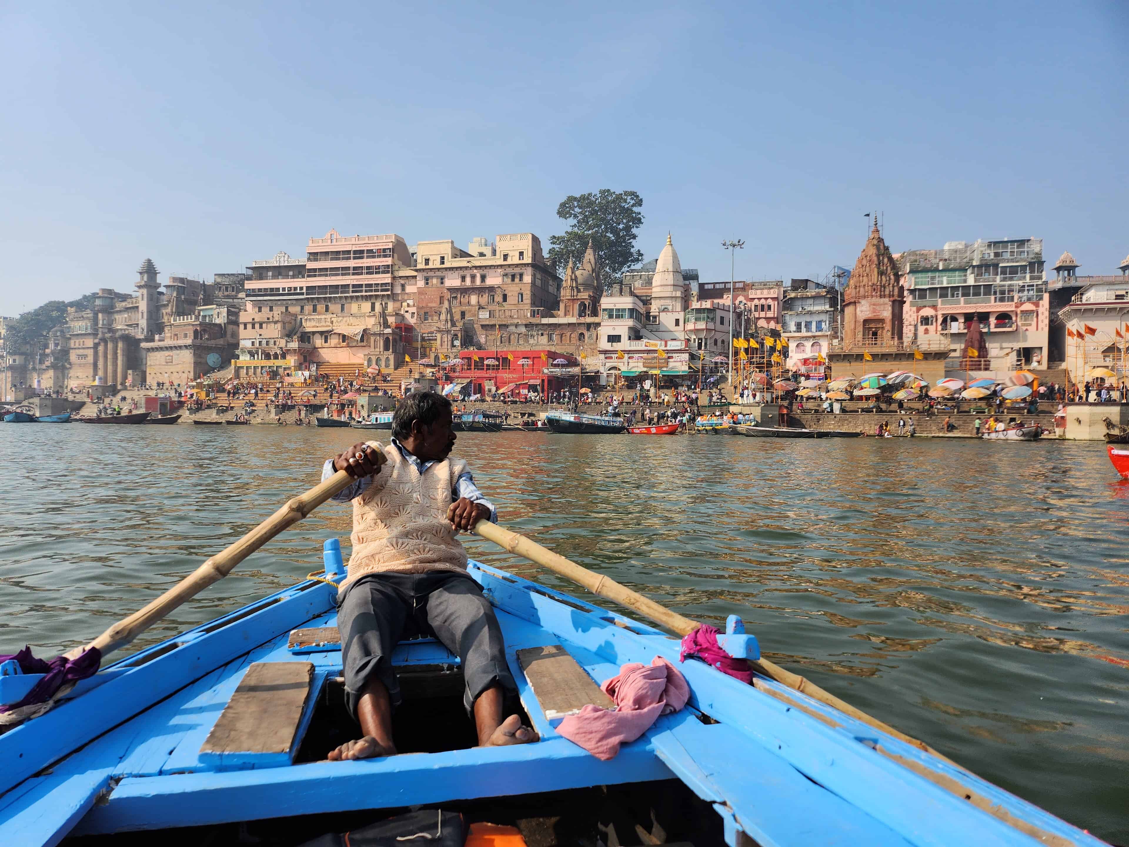 Boat ride on the Ganges River. Image Courtesy: Wikimedia Commons