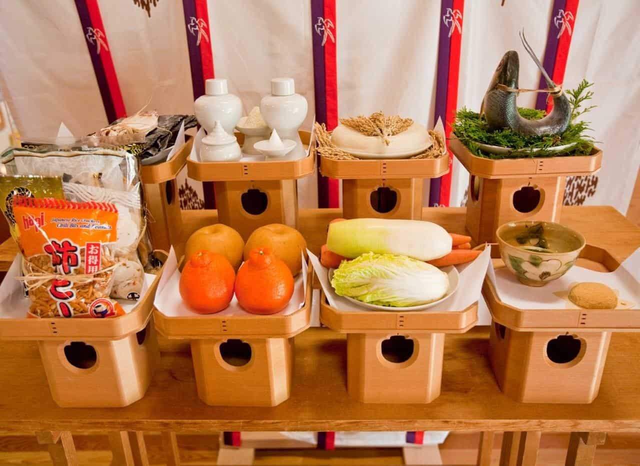 Shinsen Offerings. Image courtesy: Koichi Barrish, Wikimedia Commons