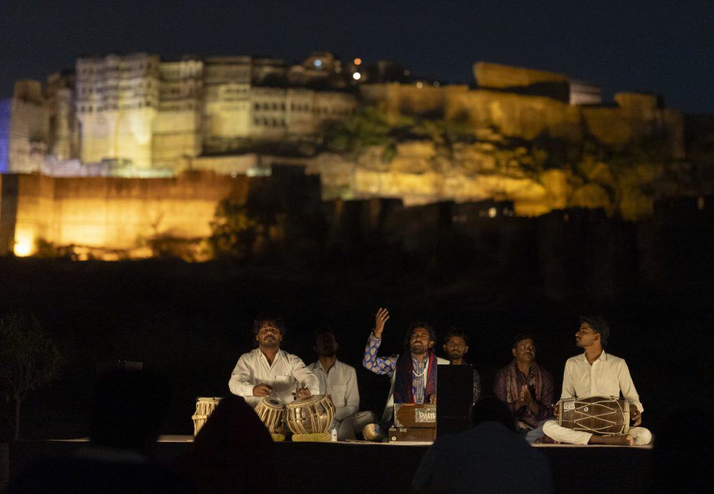 Desert Lounge Mir Bassu Khan